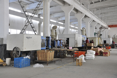 Ningbo Yuexiang Electric Appliance Co., Ltd. 製造者の生産ライン
